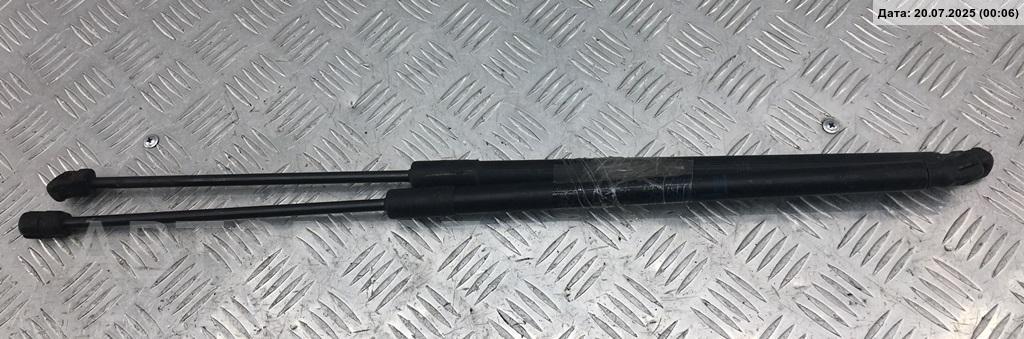 Амортизатор крышки багажника