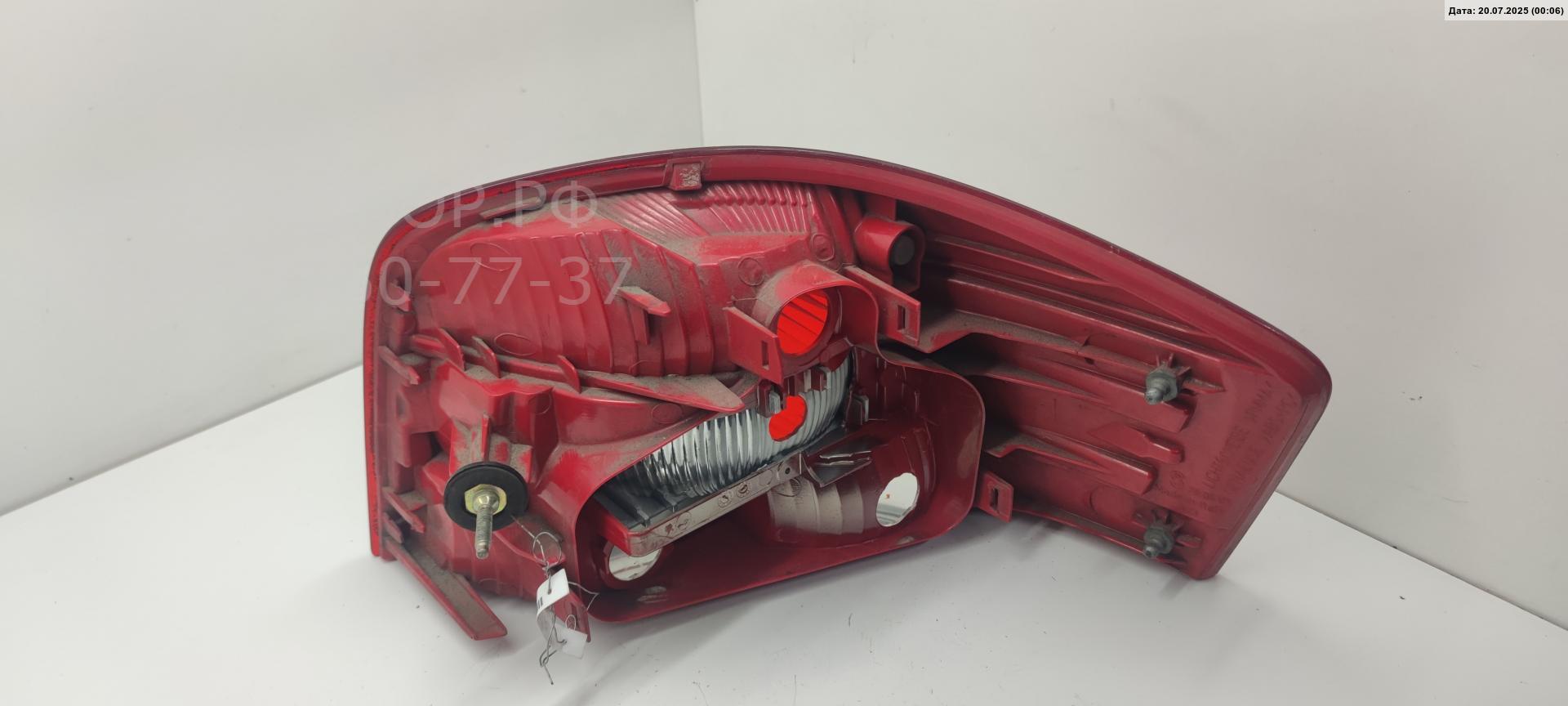 Фонарь задний левый