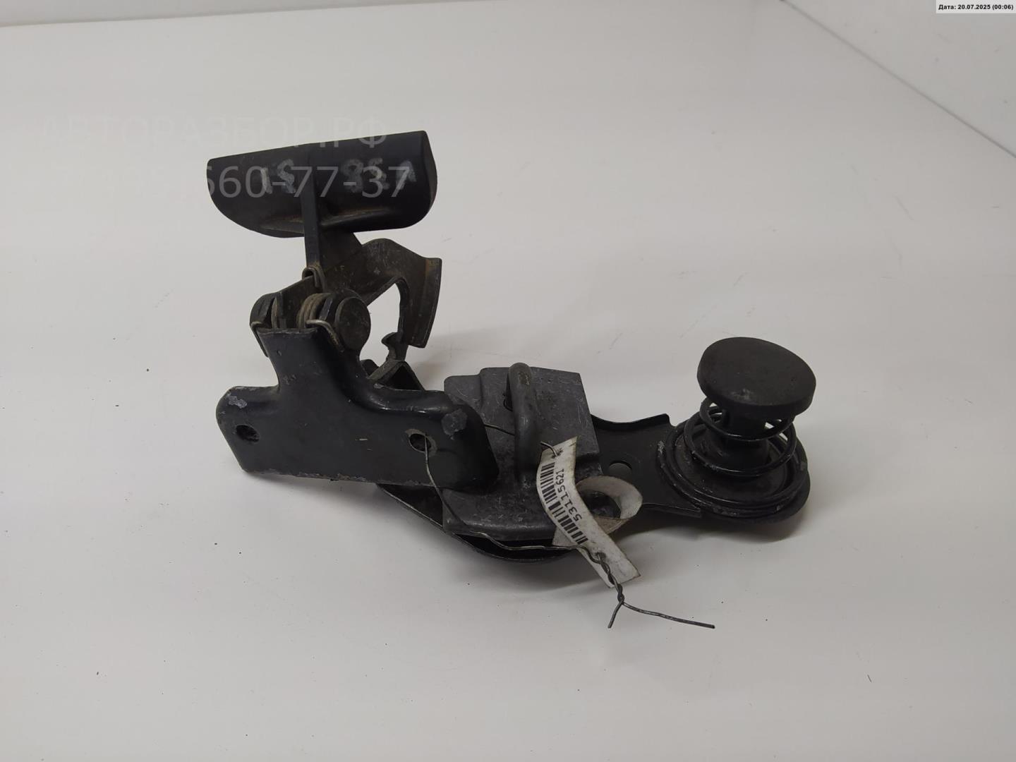 Замок капота