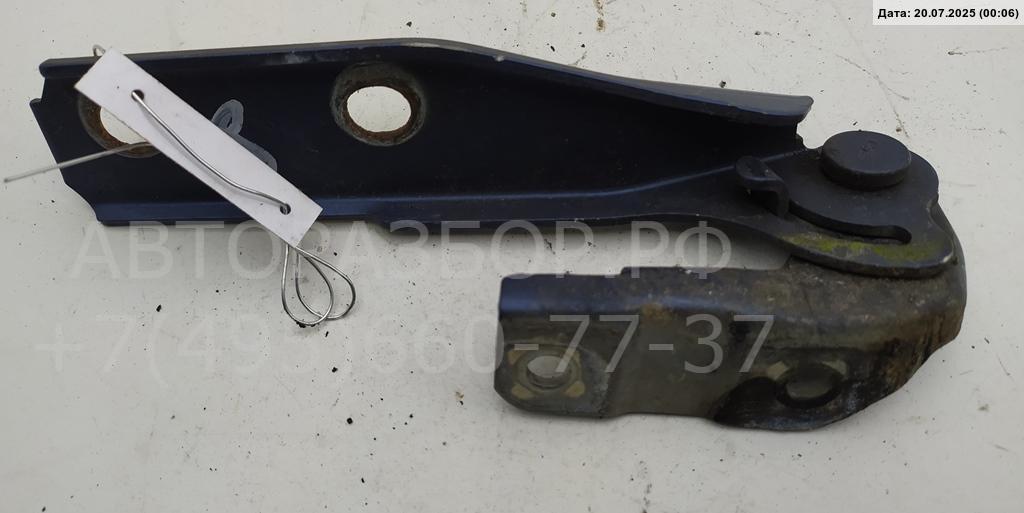 Петля капота правая