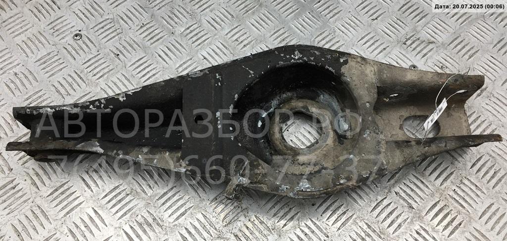 Рычаг задний правый