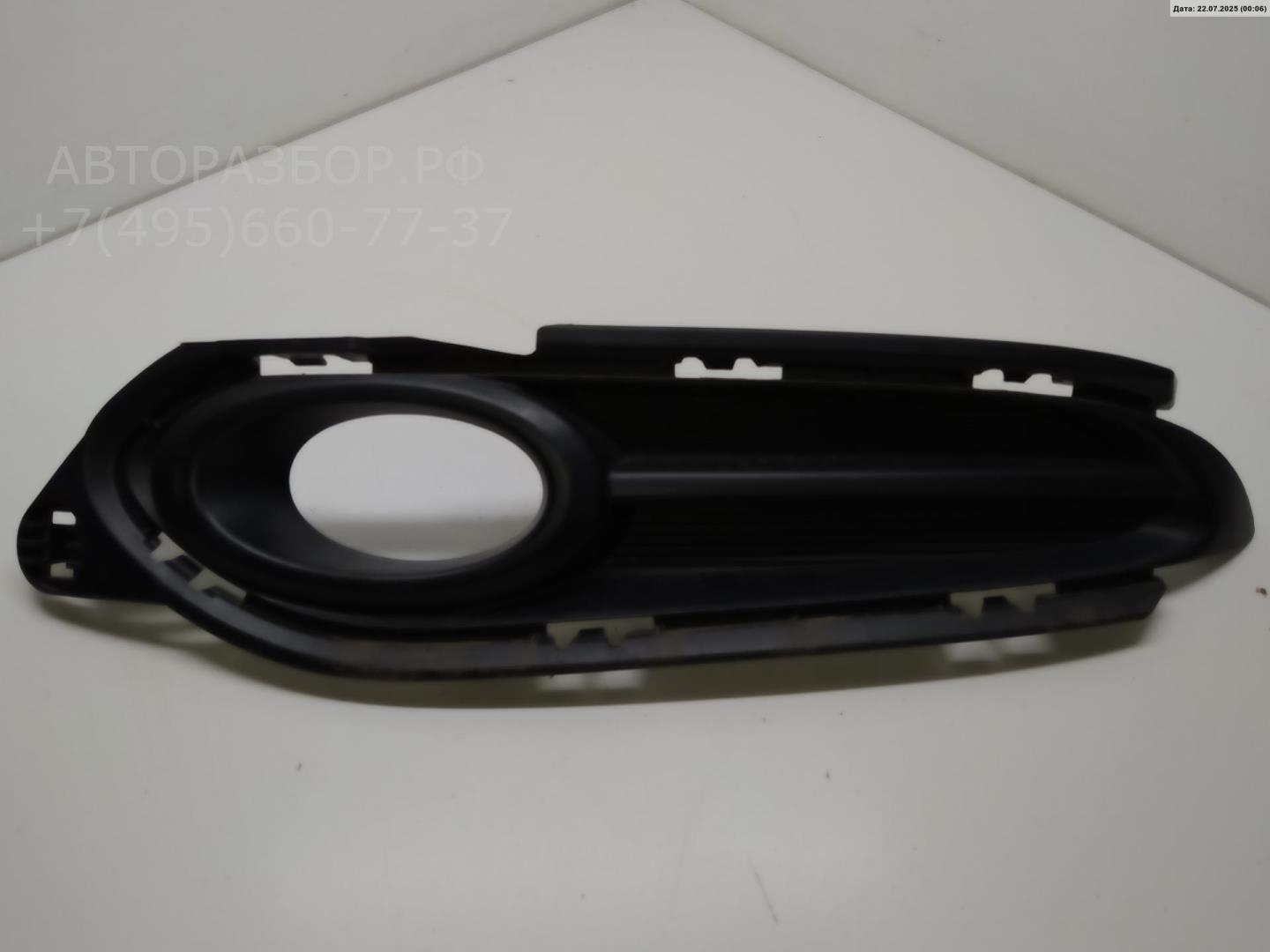 Рамка противотуманной фары левой