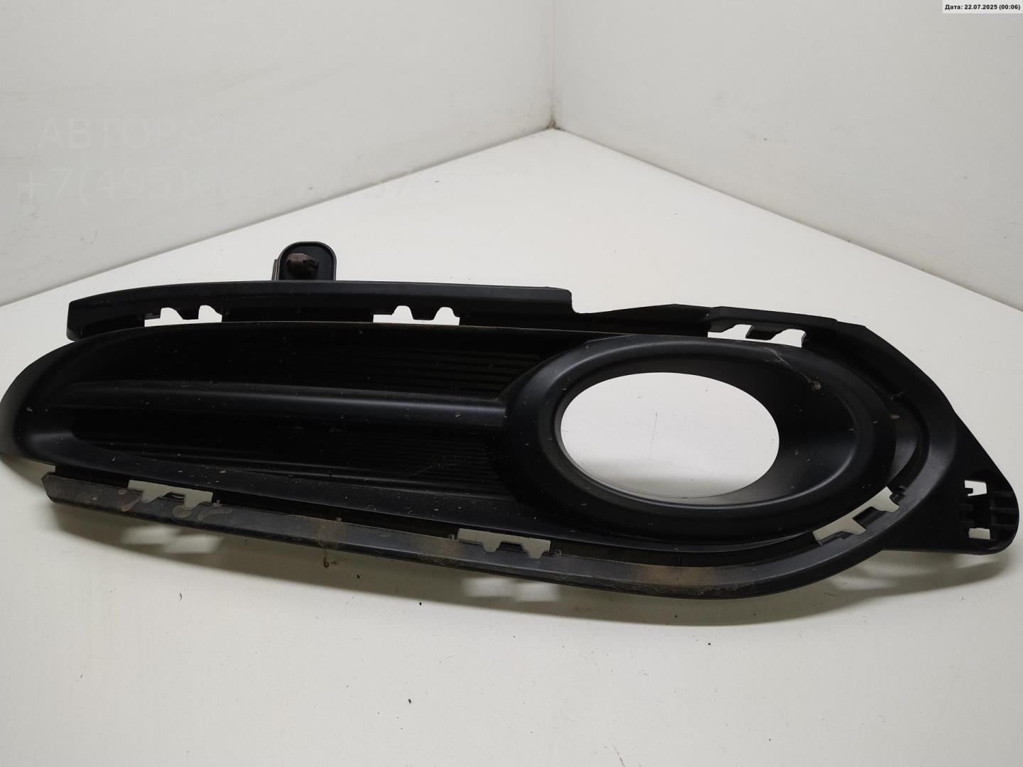 Рамка противотуманной фары правой