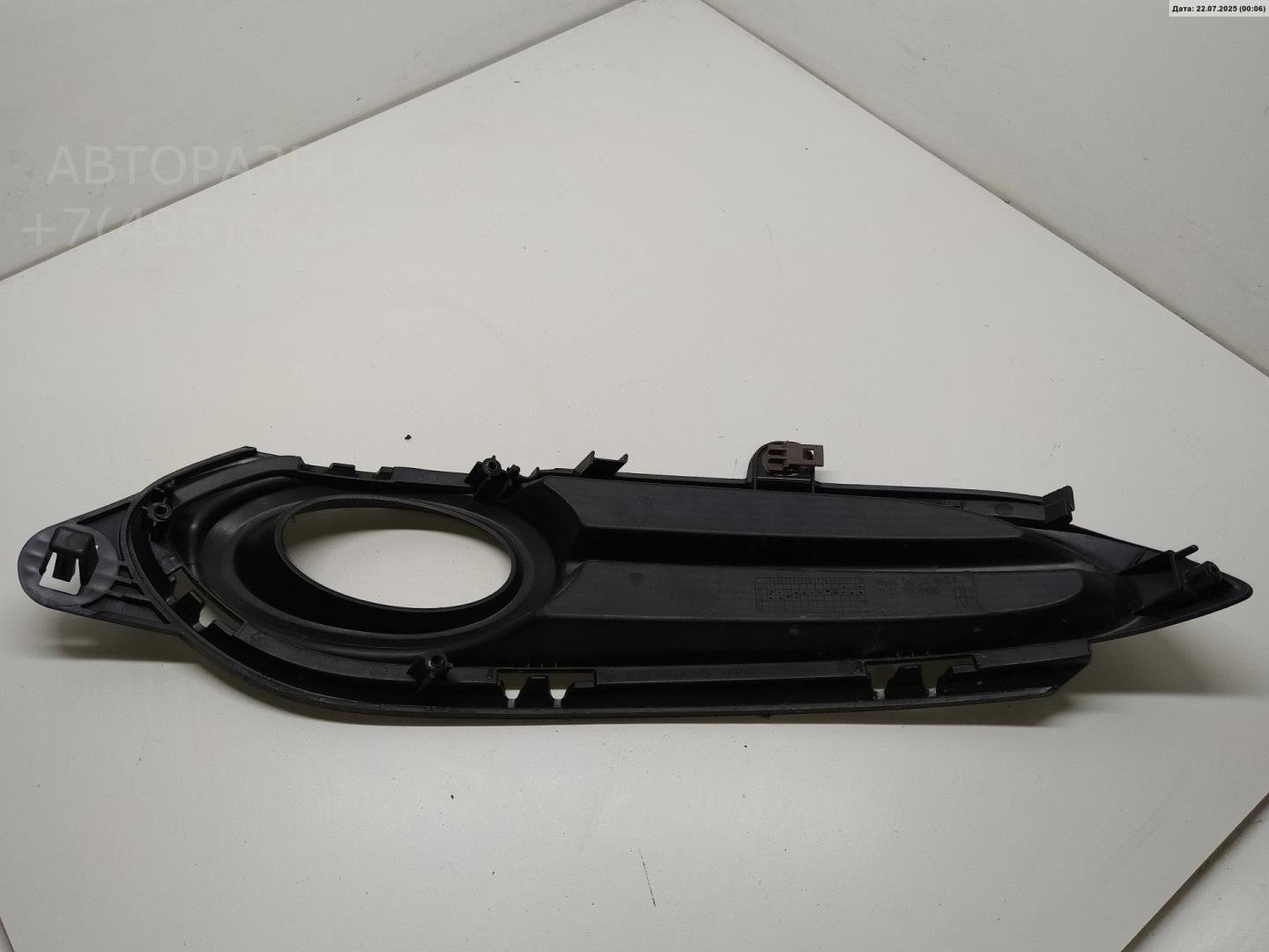 Рамка противотуманной фары правой