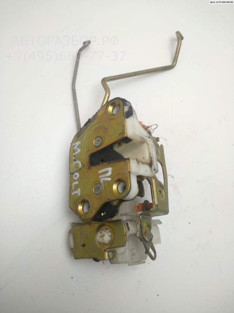 Замок двери передней левой