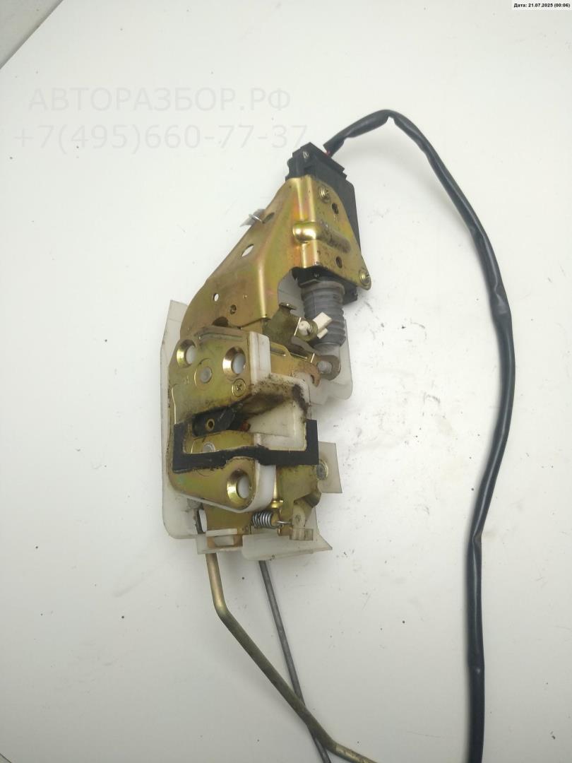 Замок двери передней правой