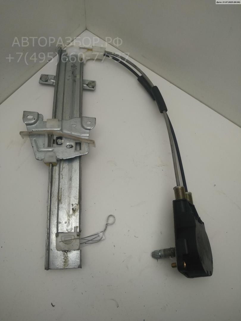 Стеклоподъемник механ. задний правый