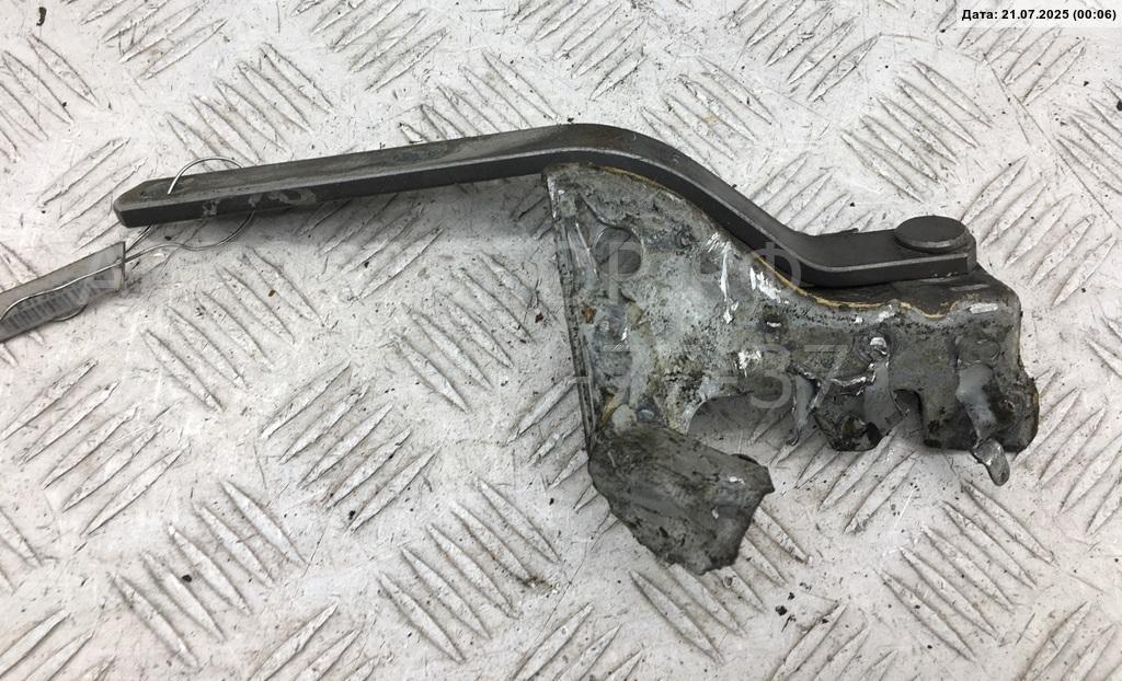 Петля капота левая