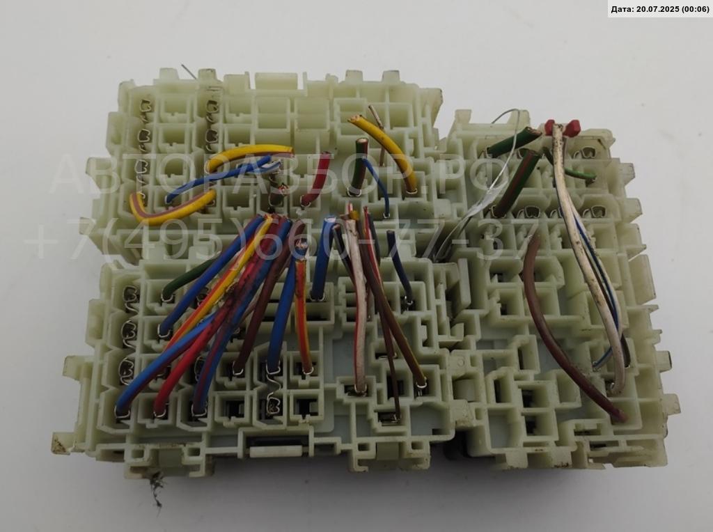 Блок предохранителей