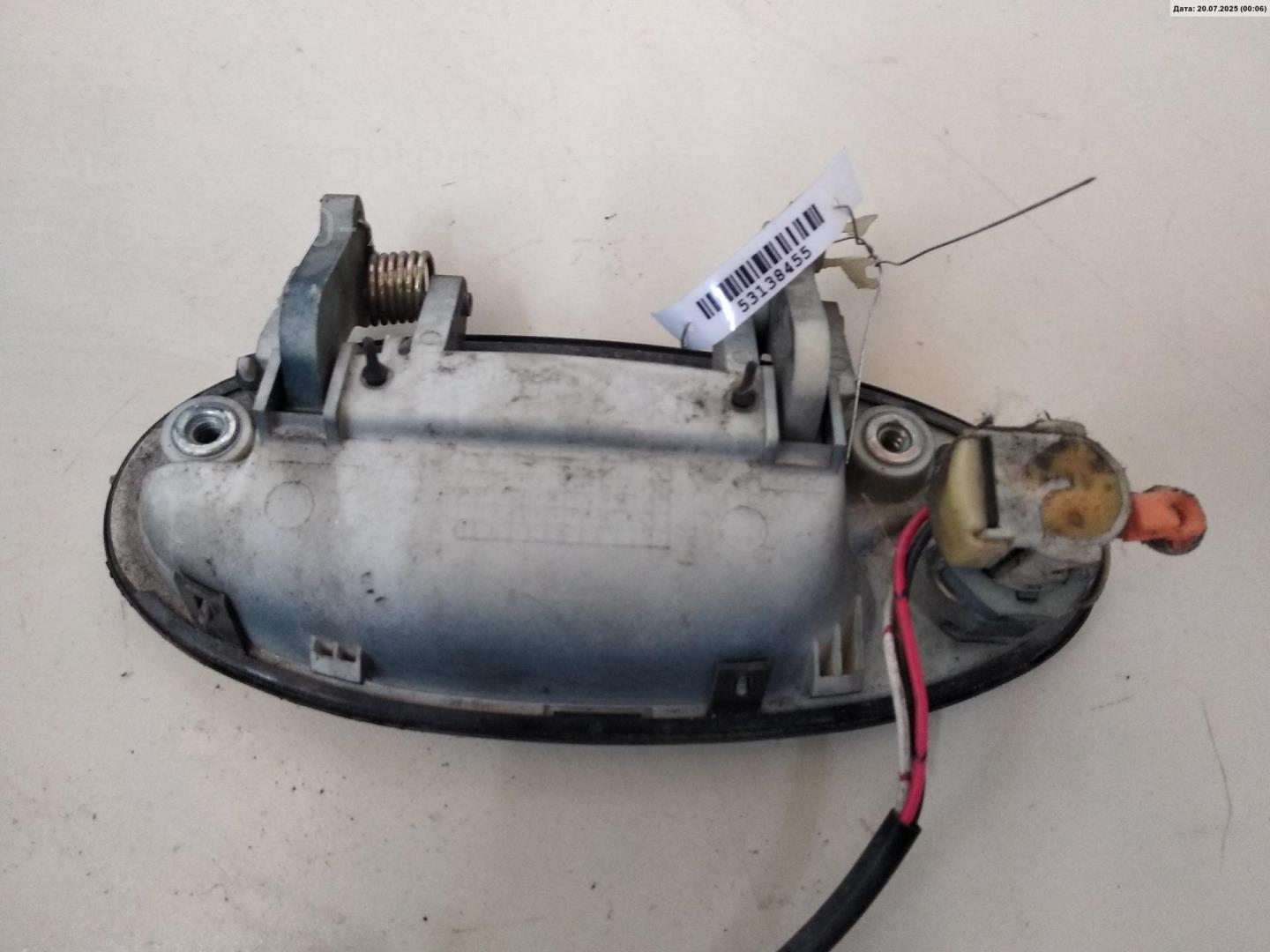 Ручка двери передней наружная правая