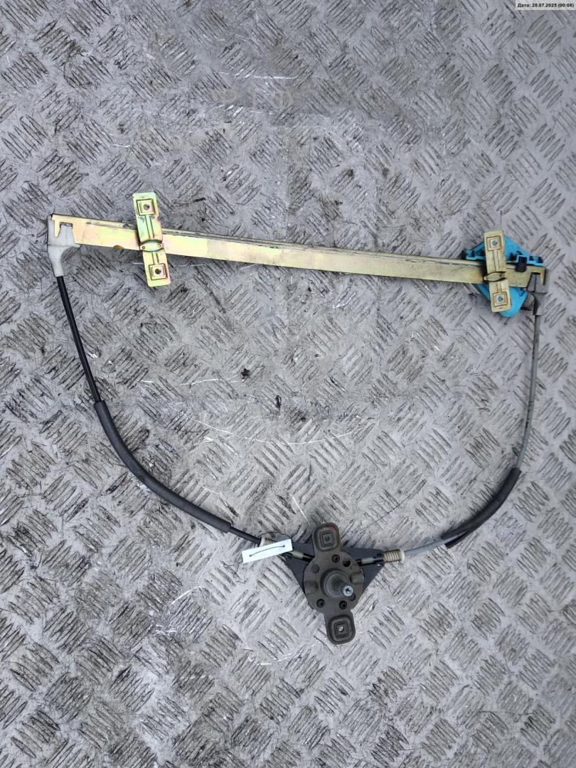 Стеклоподъемник механ. передний правый