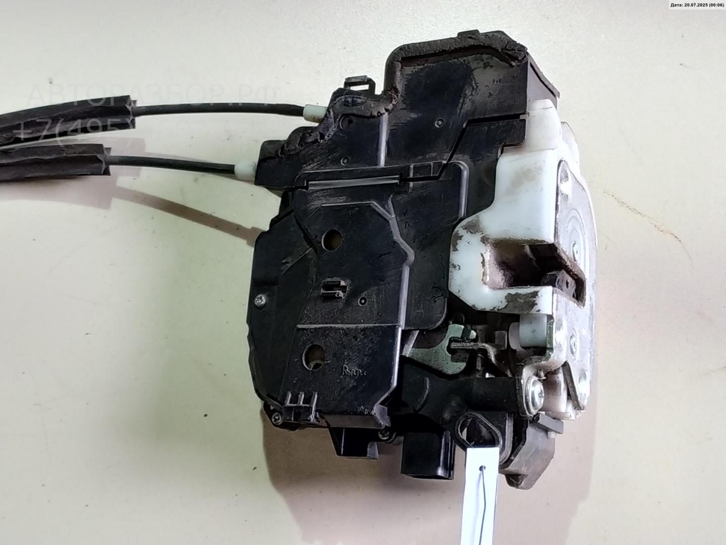 Замок двери передней правой