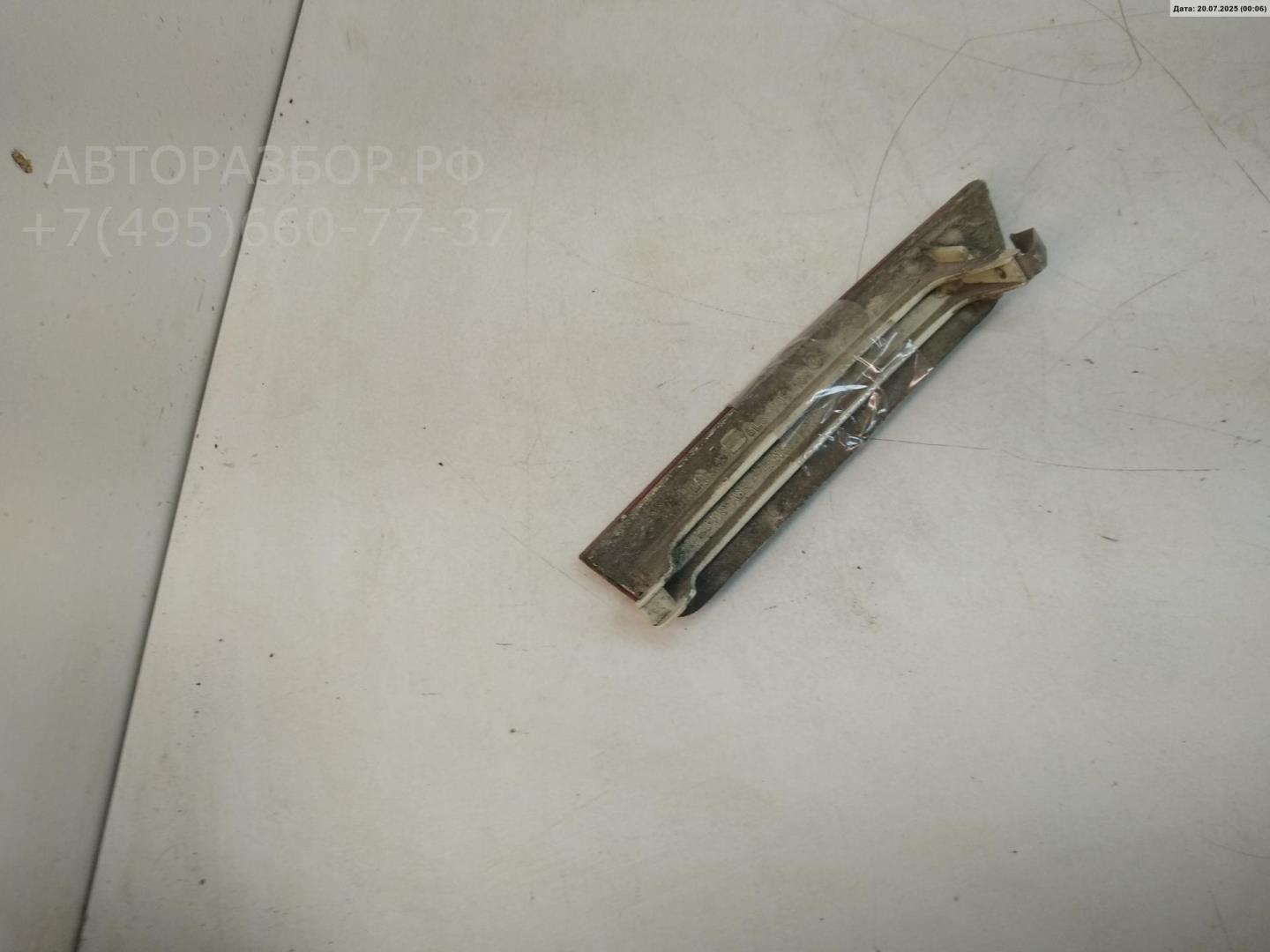 Отражатель в бампер задний левый