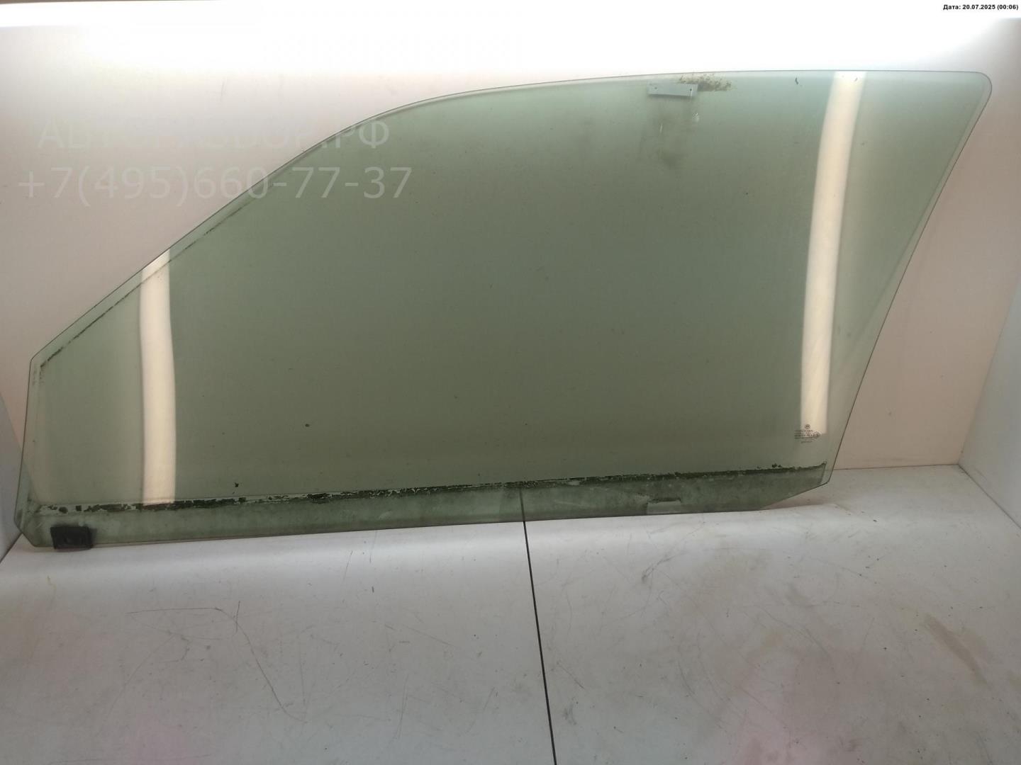 Стекло двери передней правой