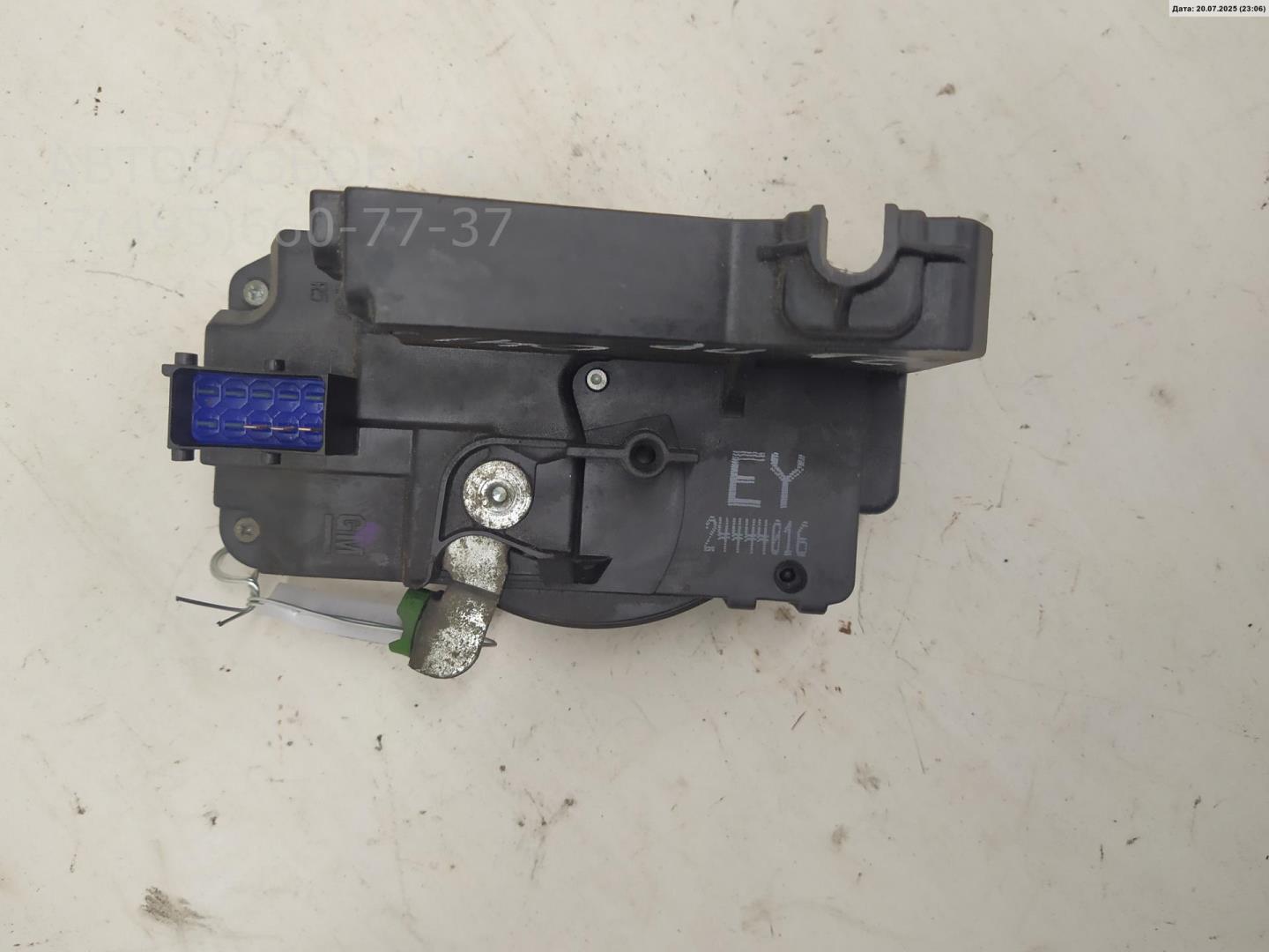 Замок двери передней правой