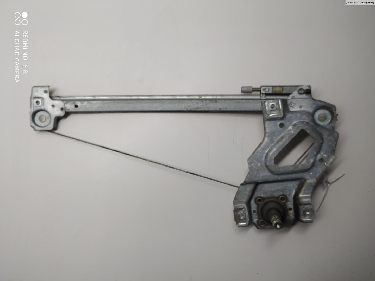 Стеклоподъемник механ. задний правый