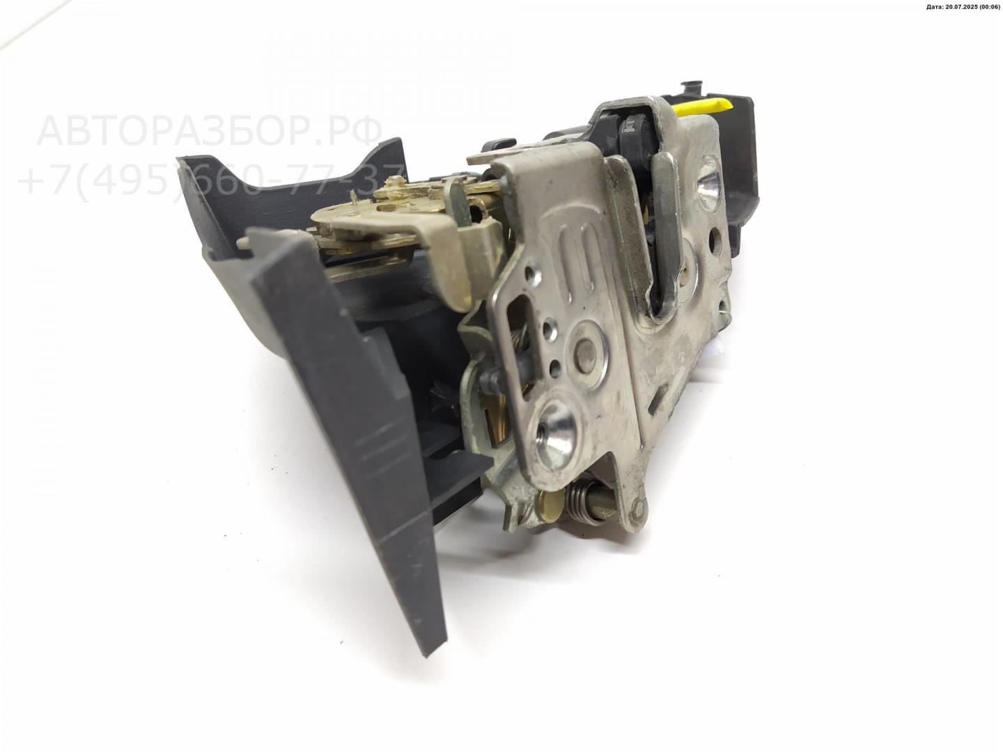 Замок двери задней левой