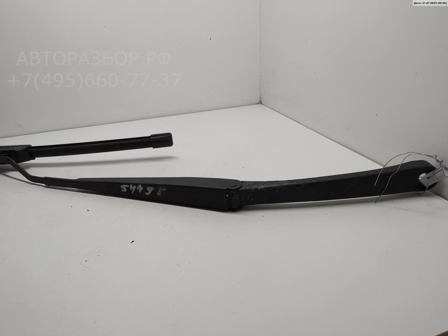 Поводок стеклоочистителя передний правый