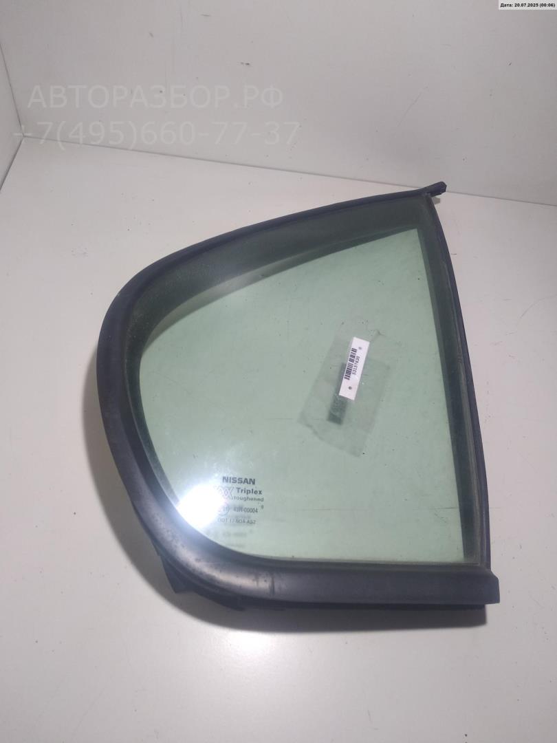 Стекло двери задней правой (форточка)