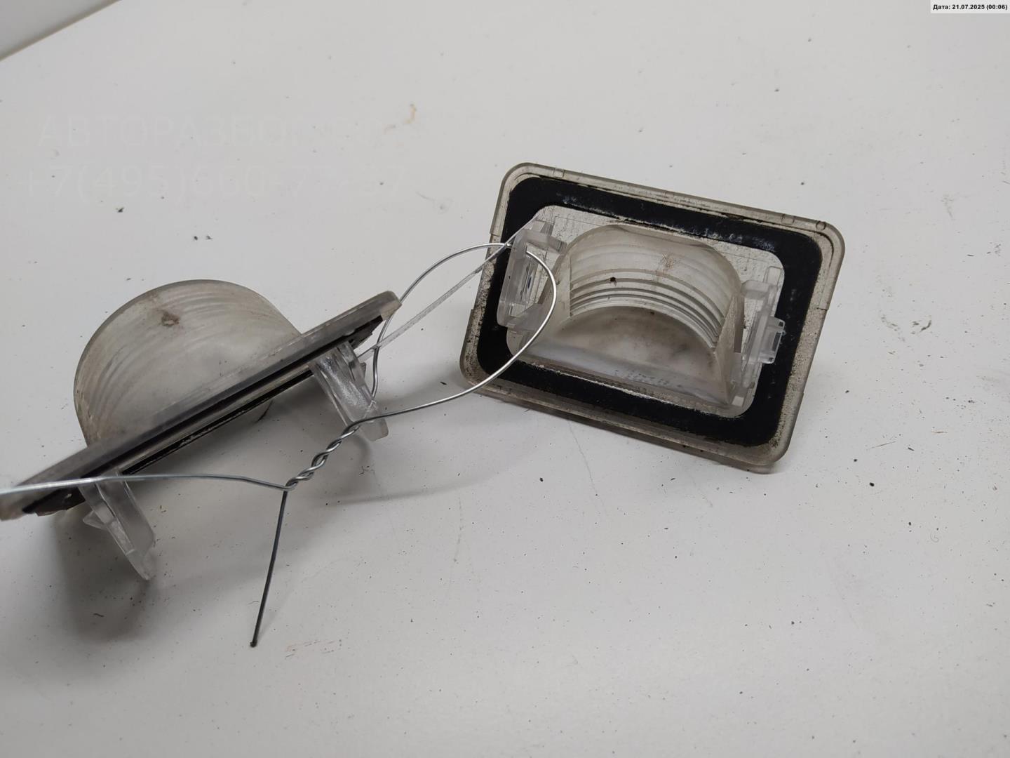 Фонарь подсветки номера