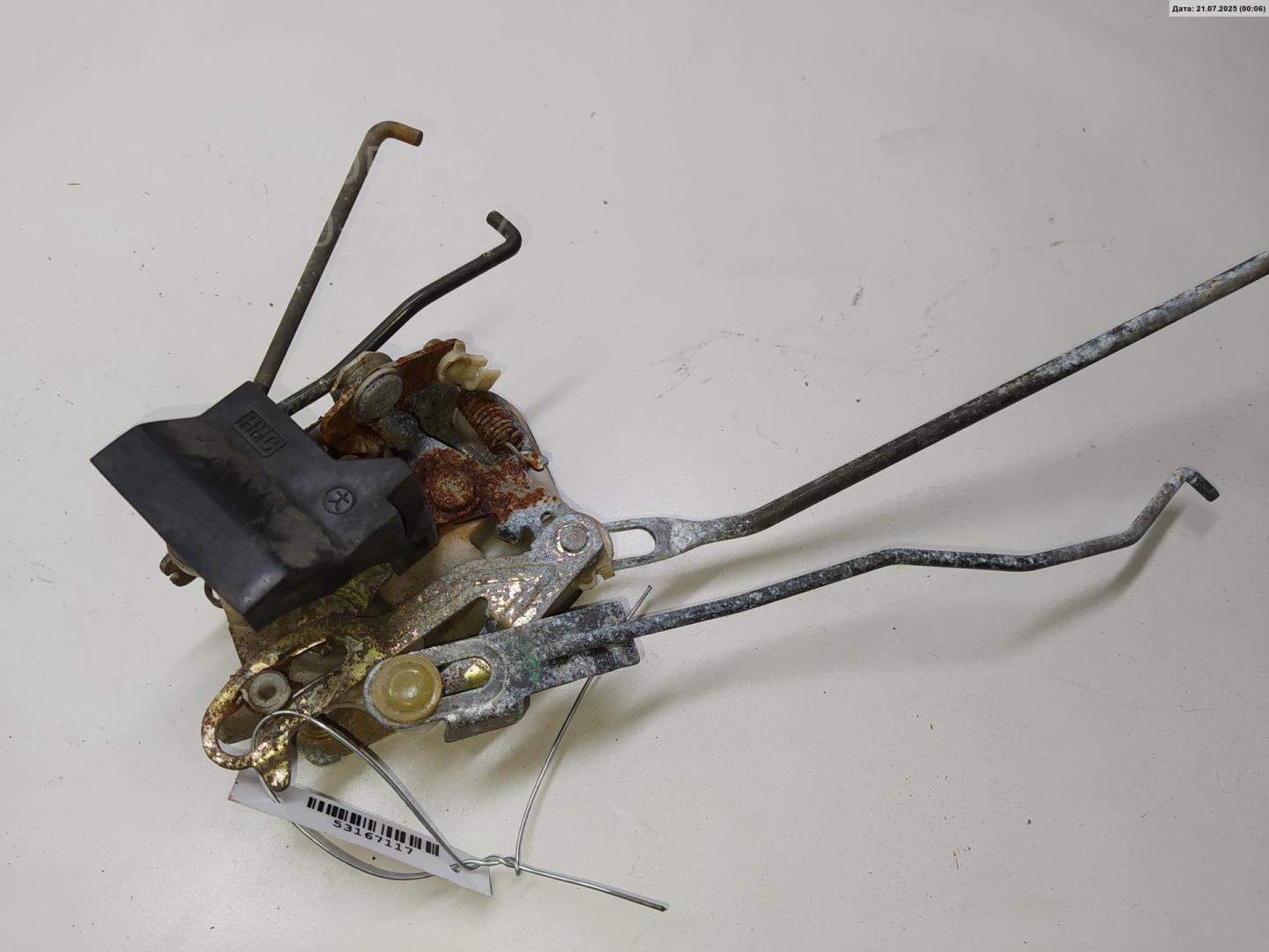 Замок двери передней левой