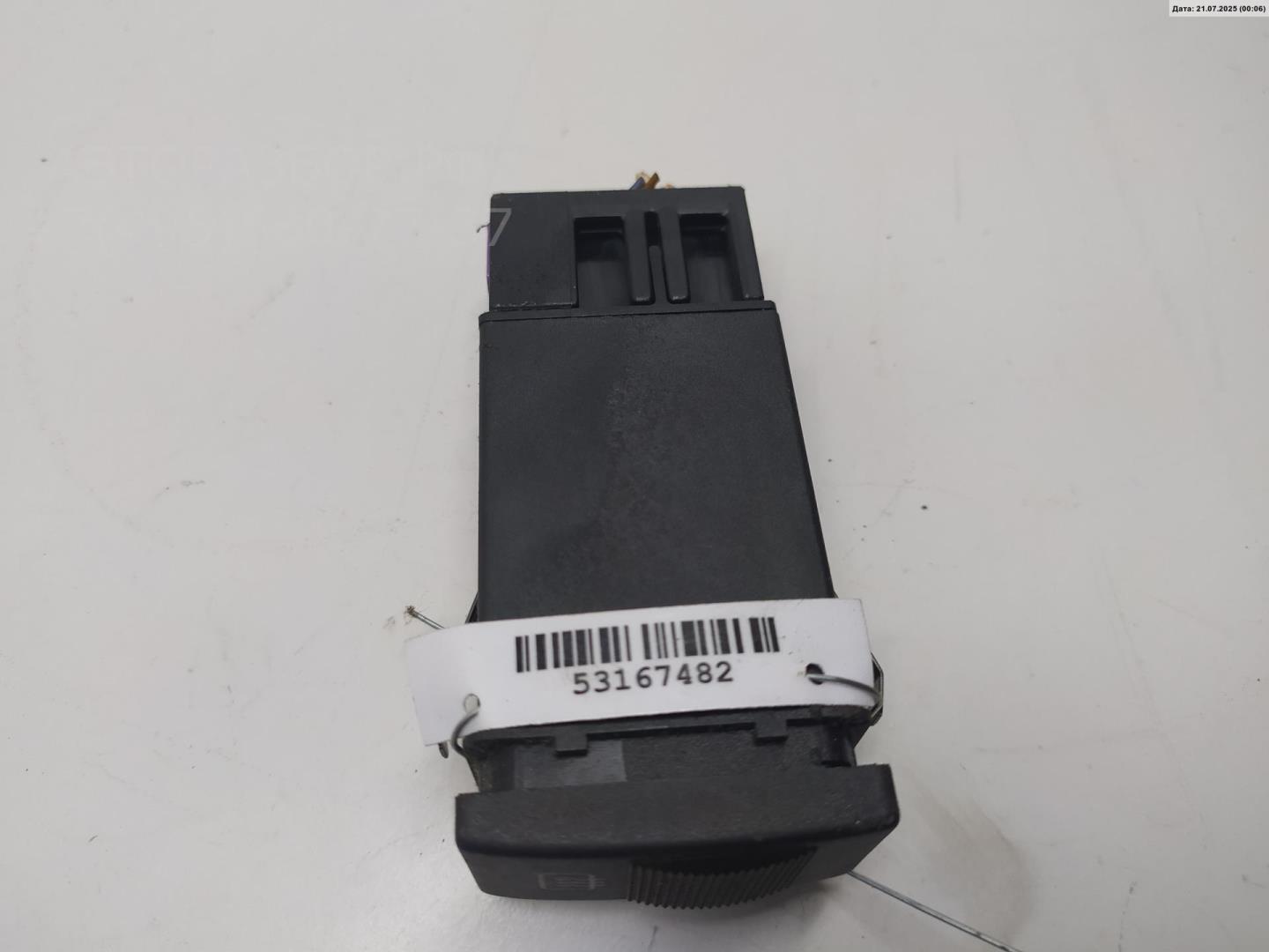 Кнопка обогрева заднего стекла