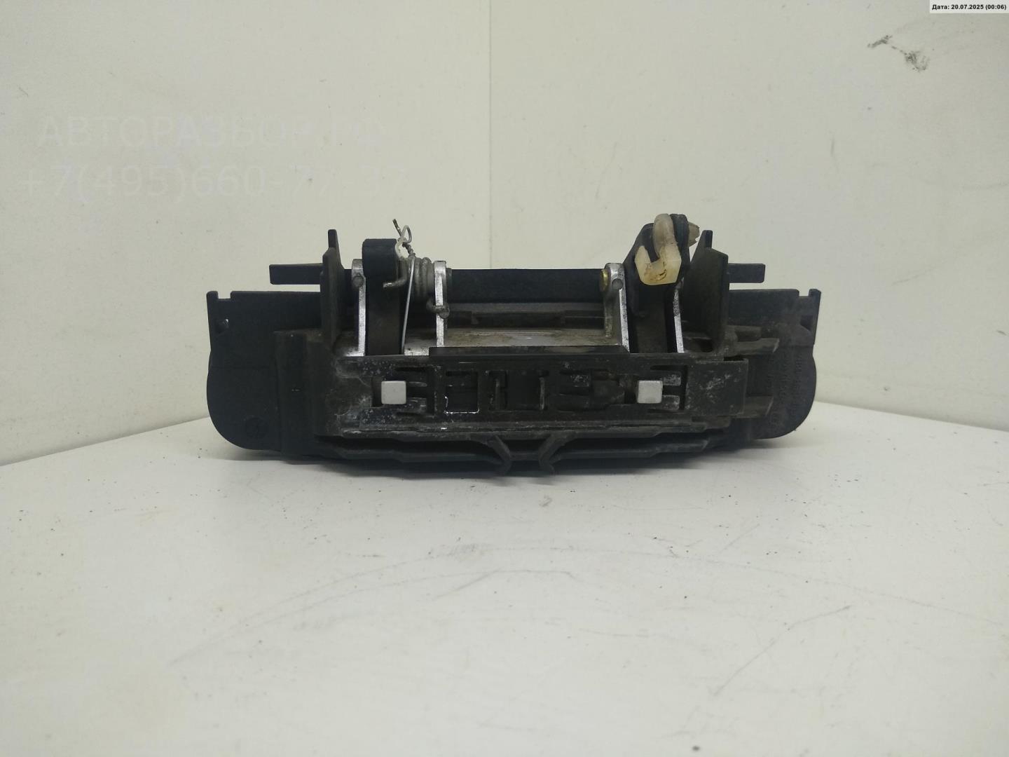 Ручка двери передней наружная правая