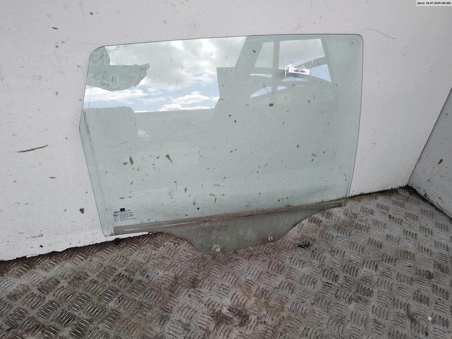 Стекло двери задней правой