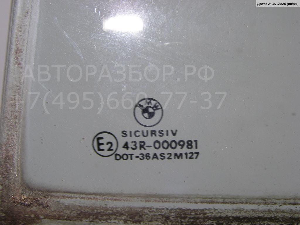 Стекло двери задней левой (форточка)