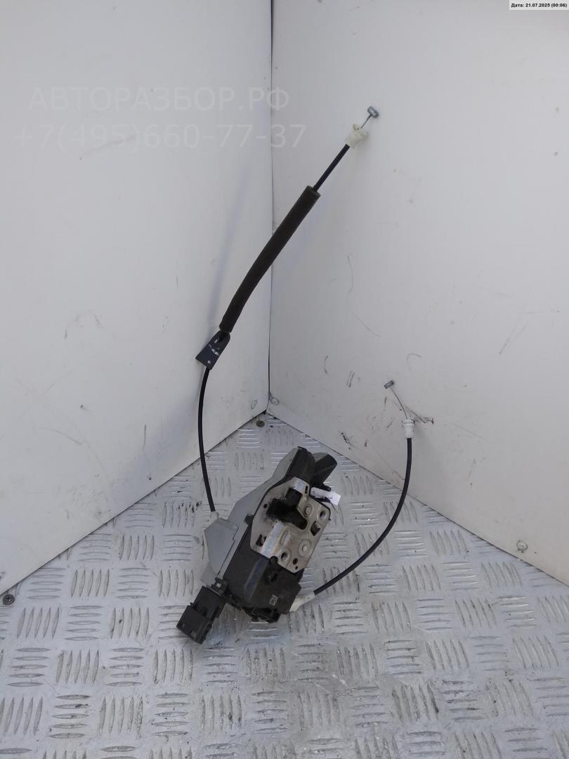 Замок двери передней правой