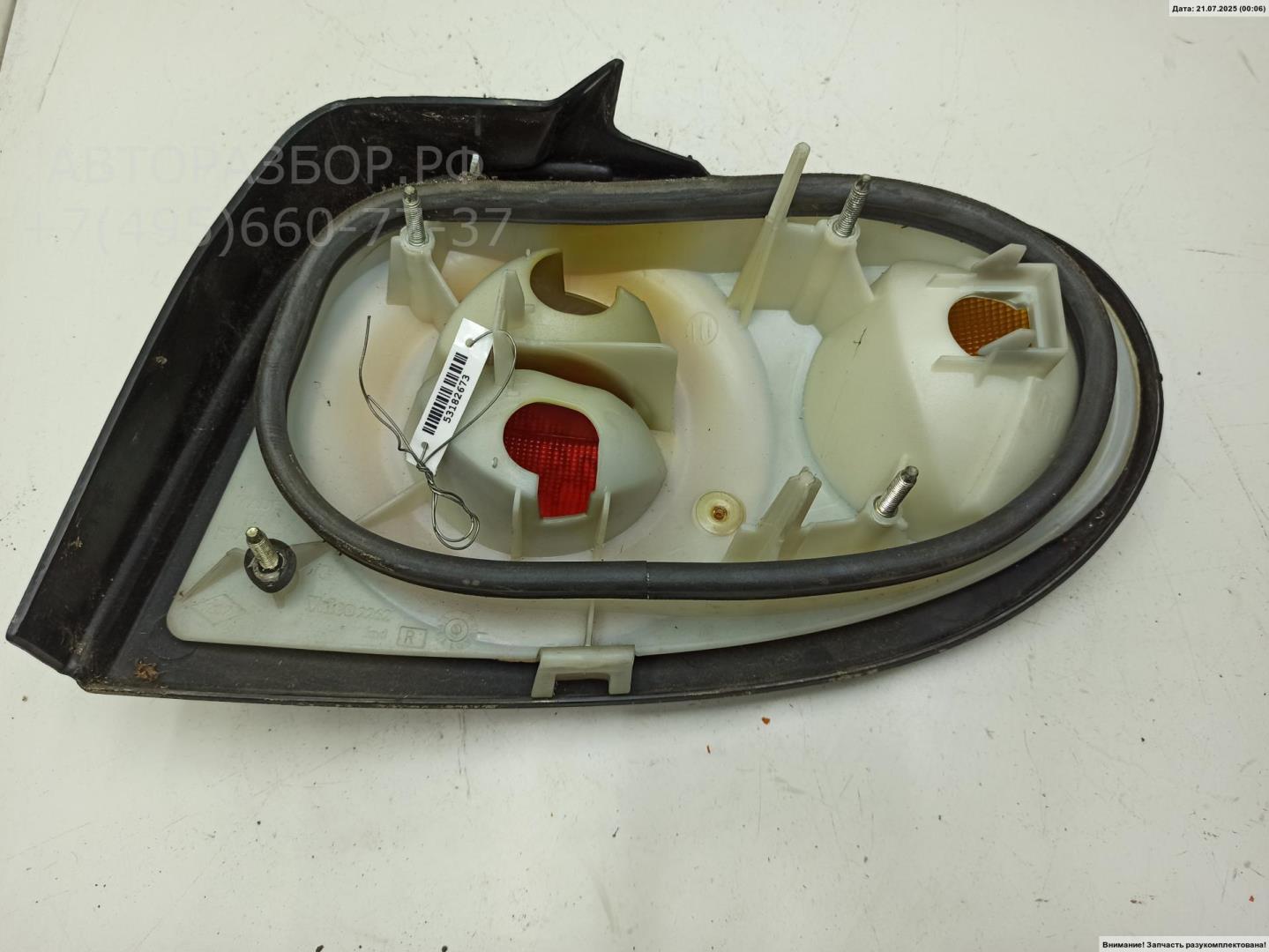 Фонарь задний левый