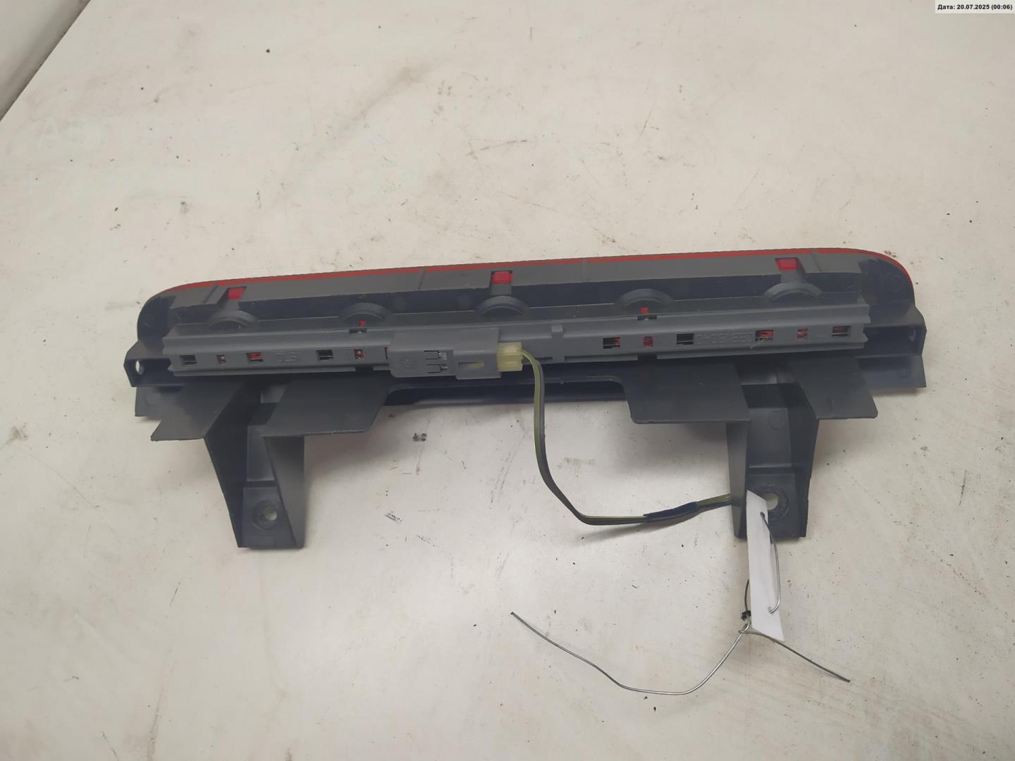 Фонарь задний (стоп сигнал)