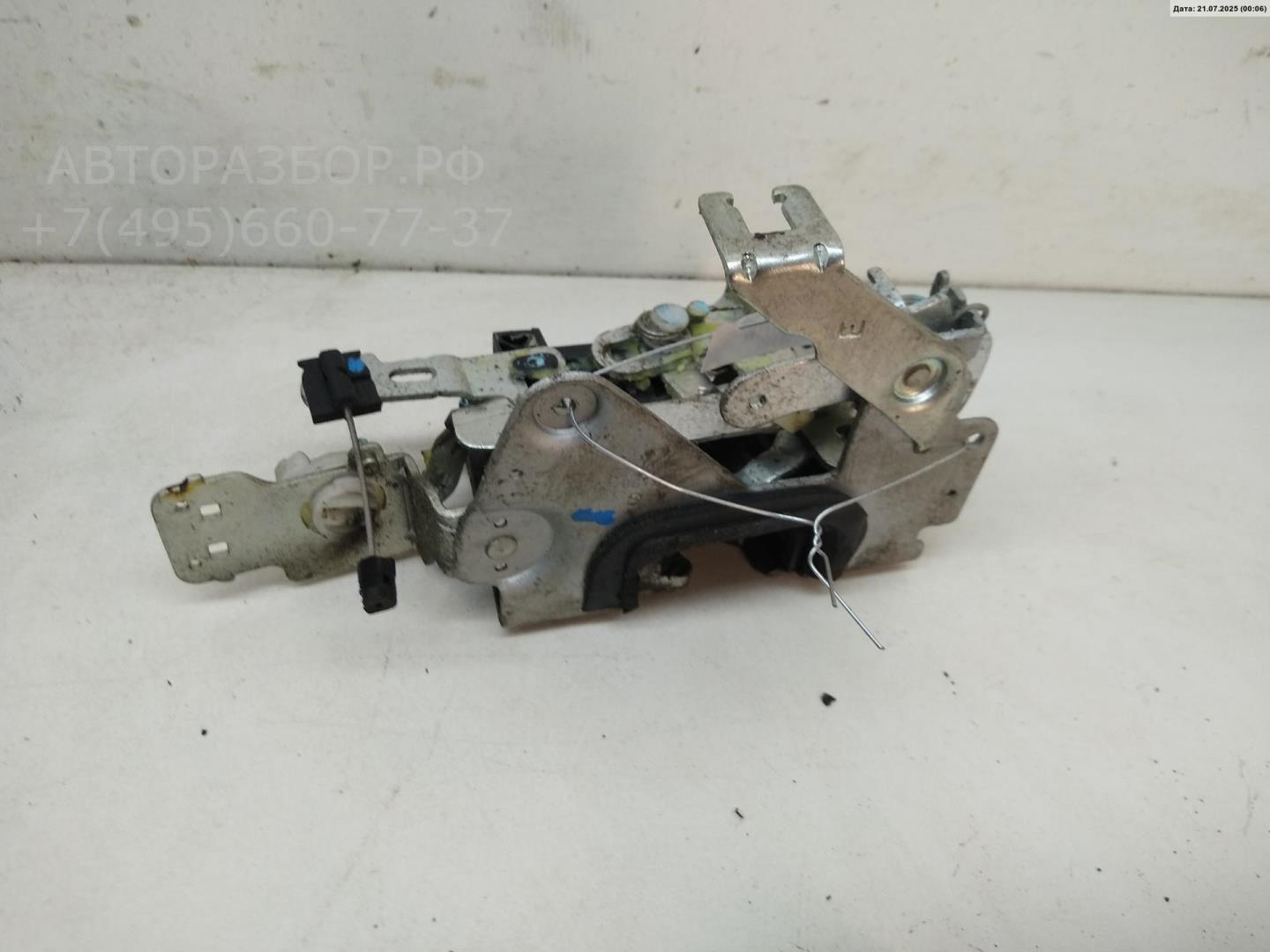 Замок двери передней левой