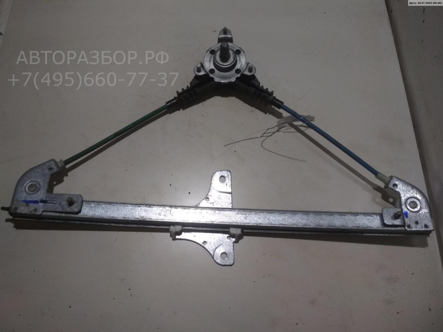 Стеклоподъемник механ. задний правый