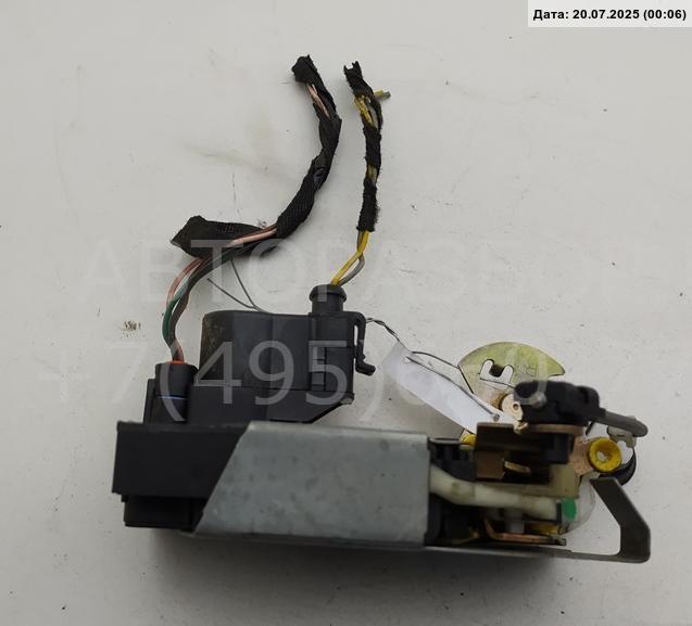 Замок двери задней правой