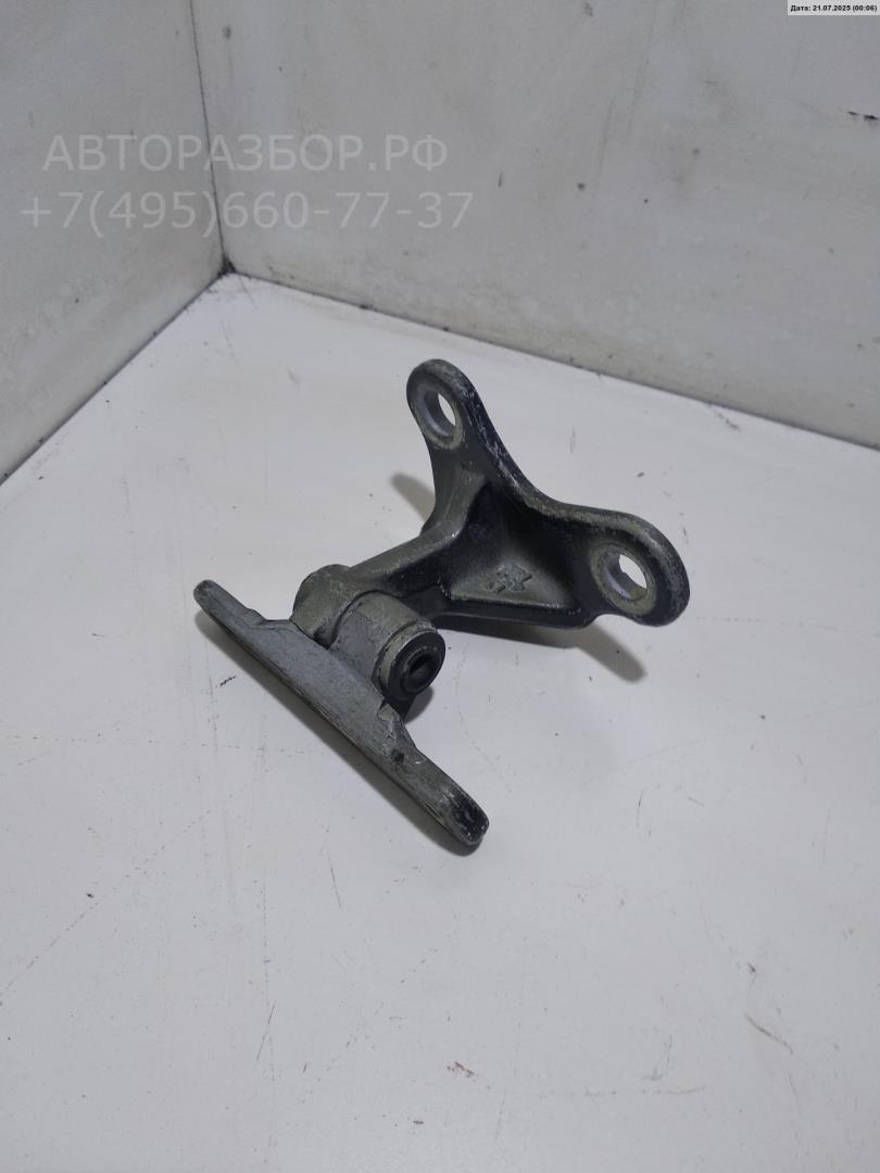 Петля двери