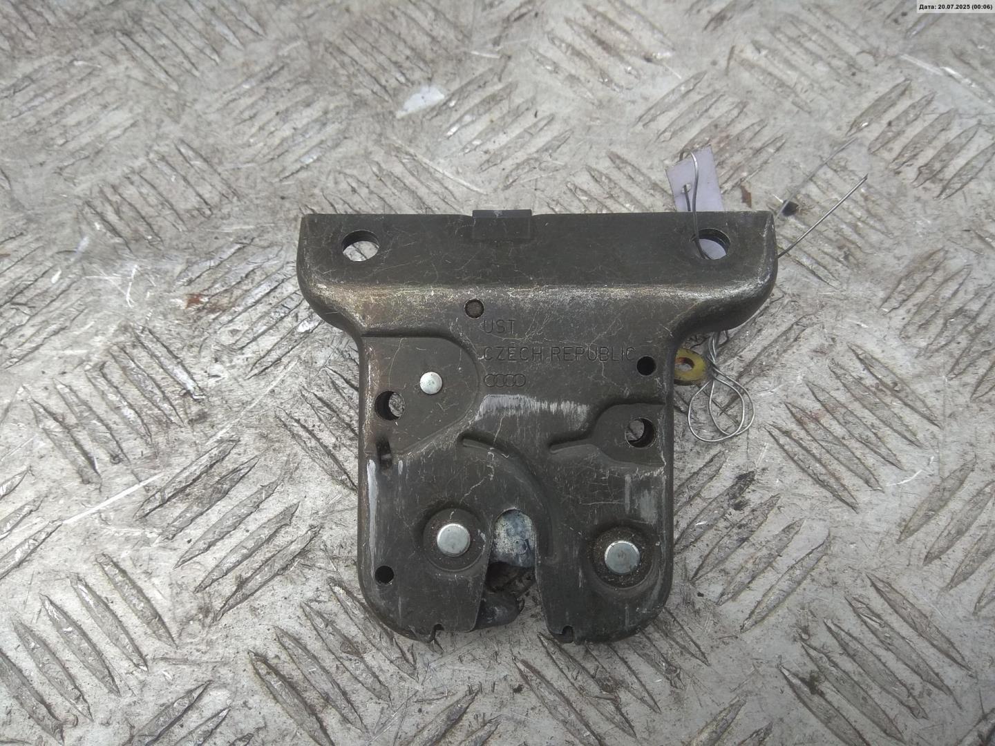 Замок багажника