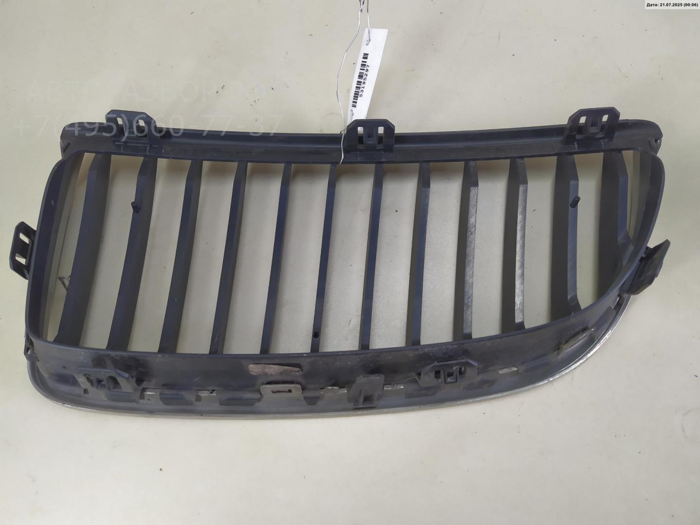 Решетка радиатора правая