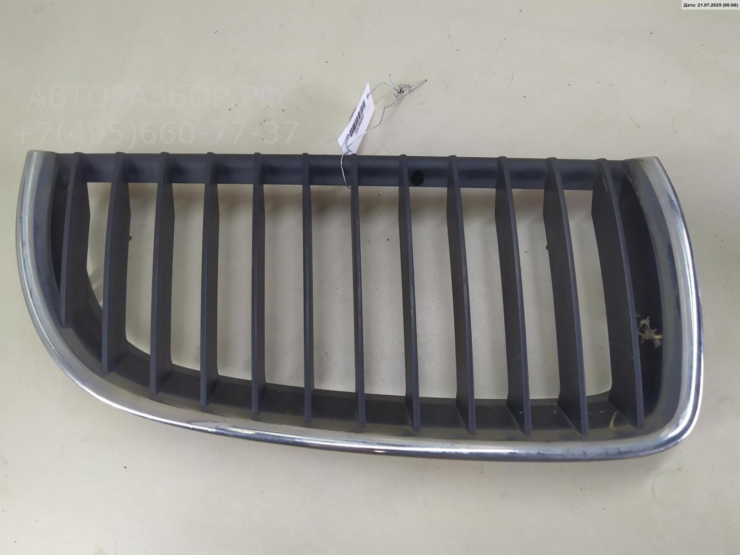 Решетка радиатора правая