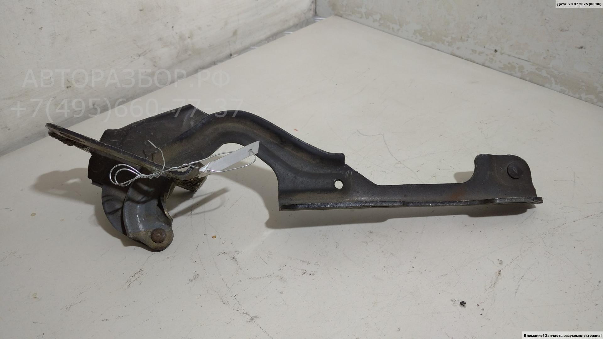 Петля капота правая