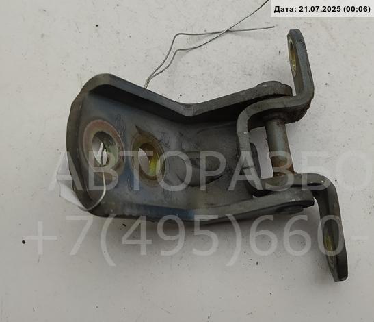 Петля двери