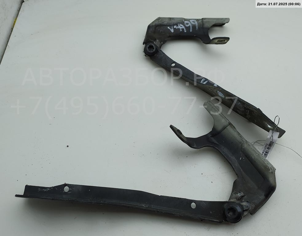 Петля капота левая