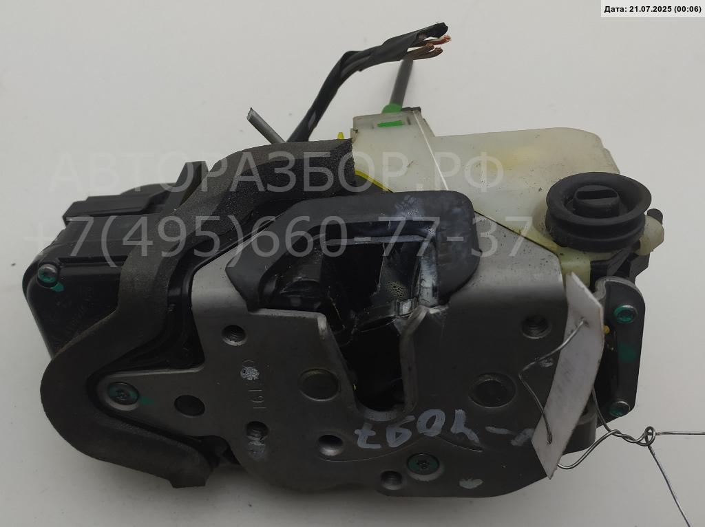 Замок двери задней левой