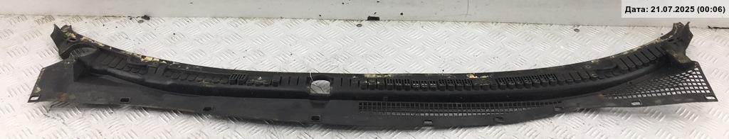 Решетка стеклоочистителей (Жабо)