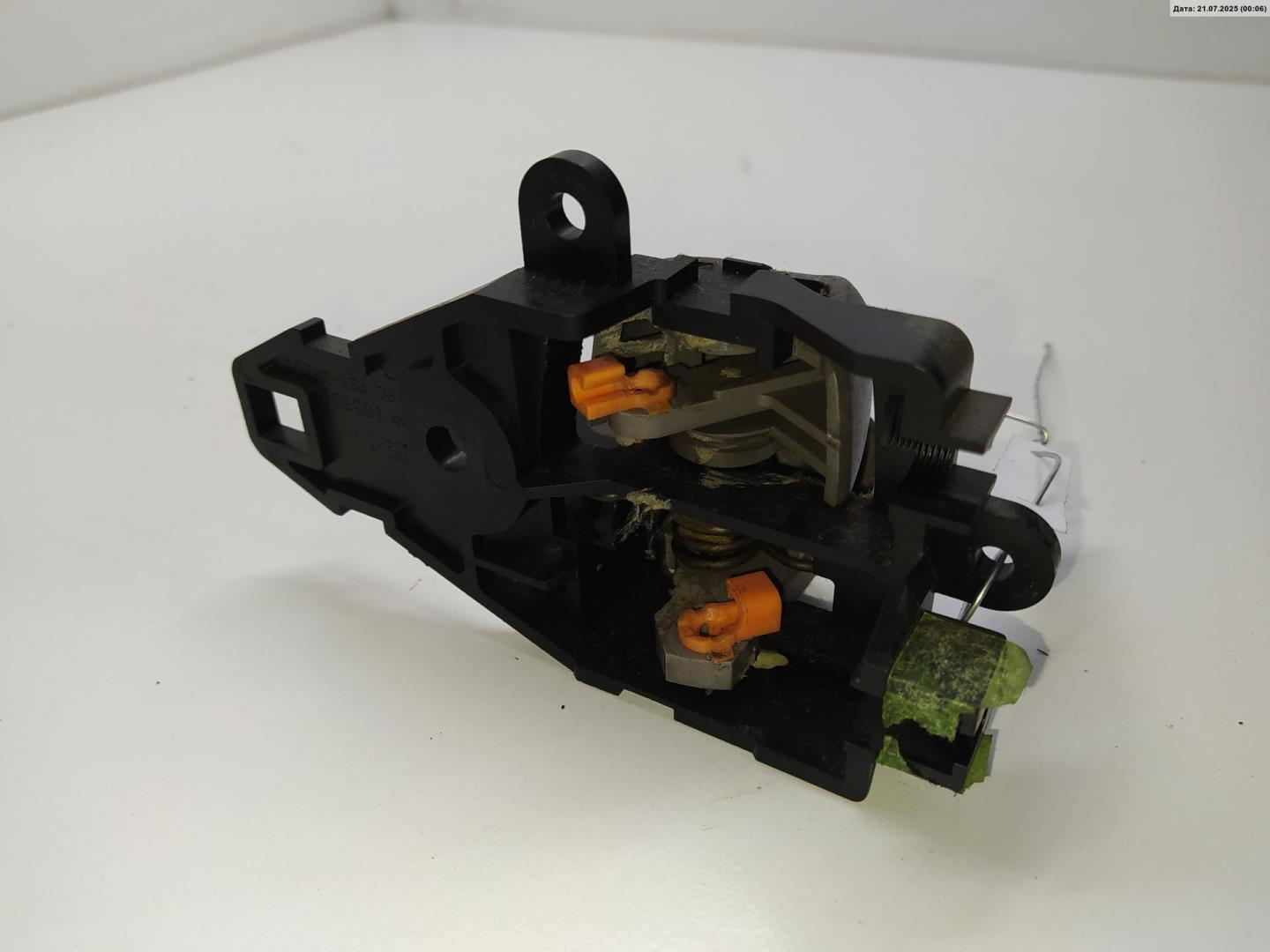 Ручка двери передней внутренняя левая