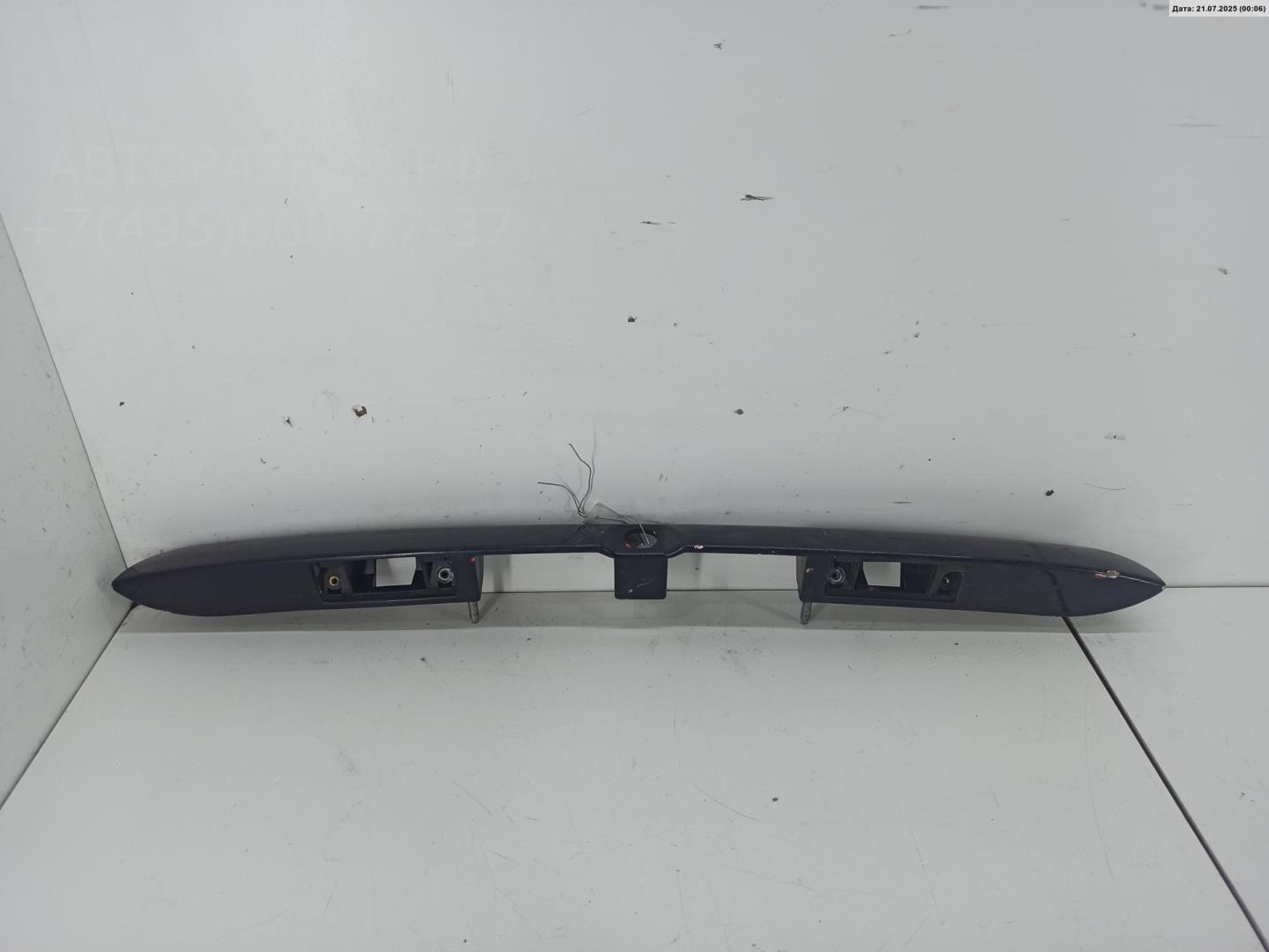 Накладка крышки багажника