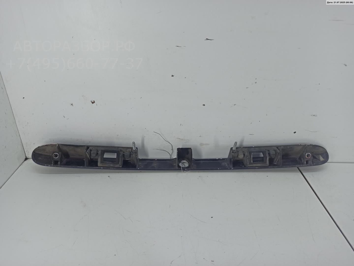 Накладка крышки багажника