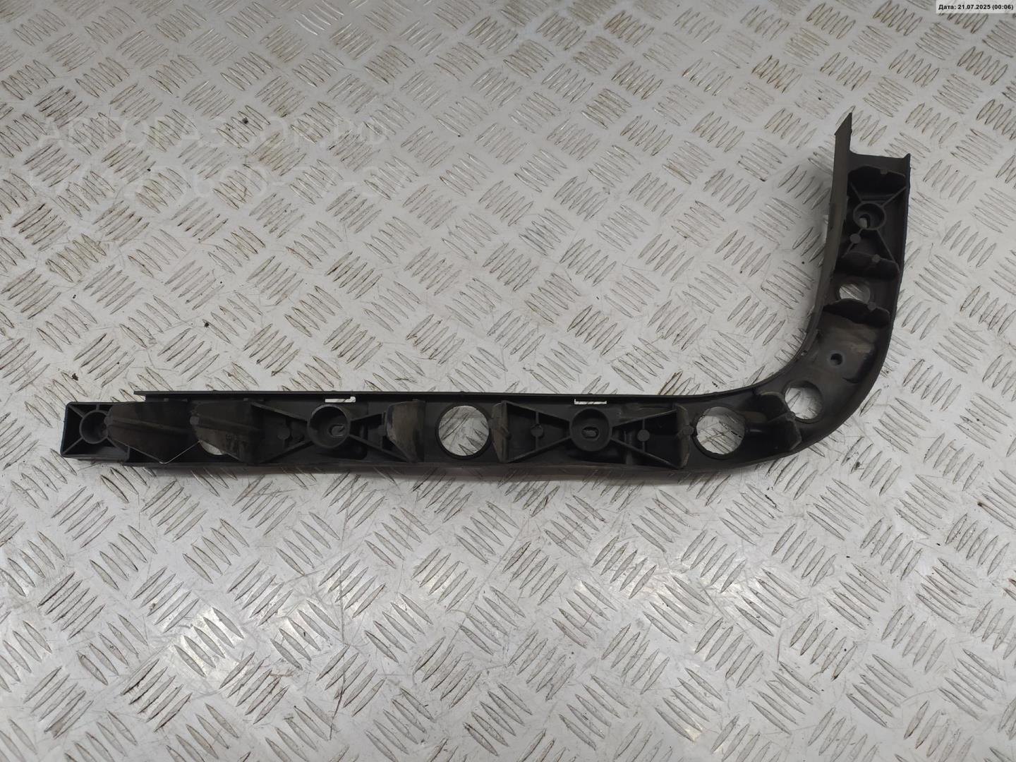 Кронштейн заднего бампера правый