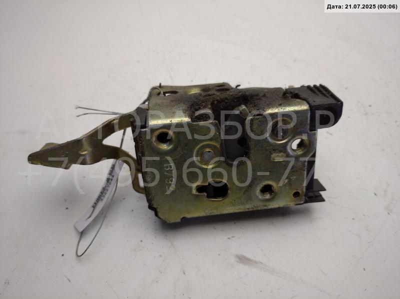 Замок двери передней левой