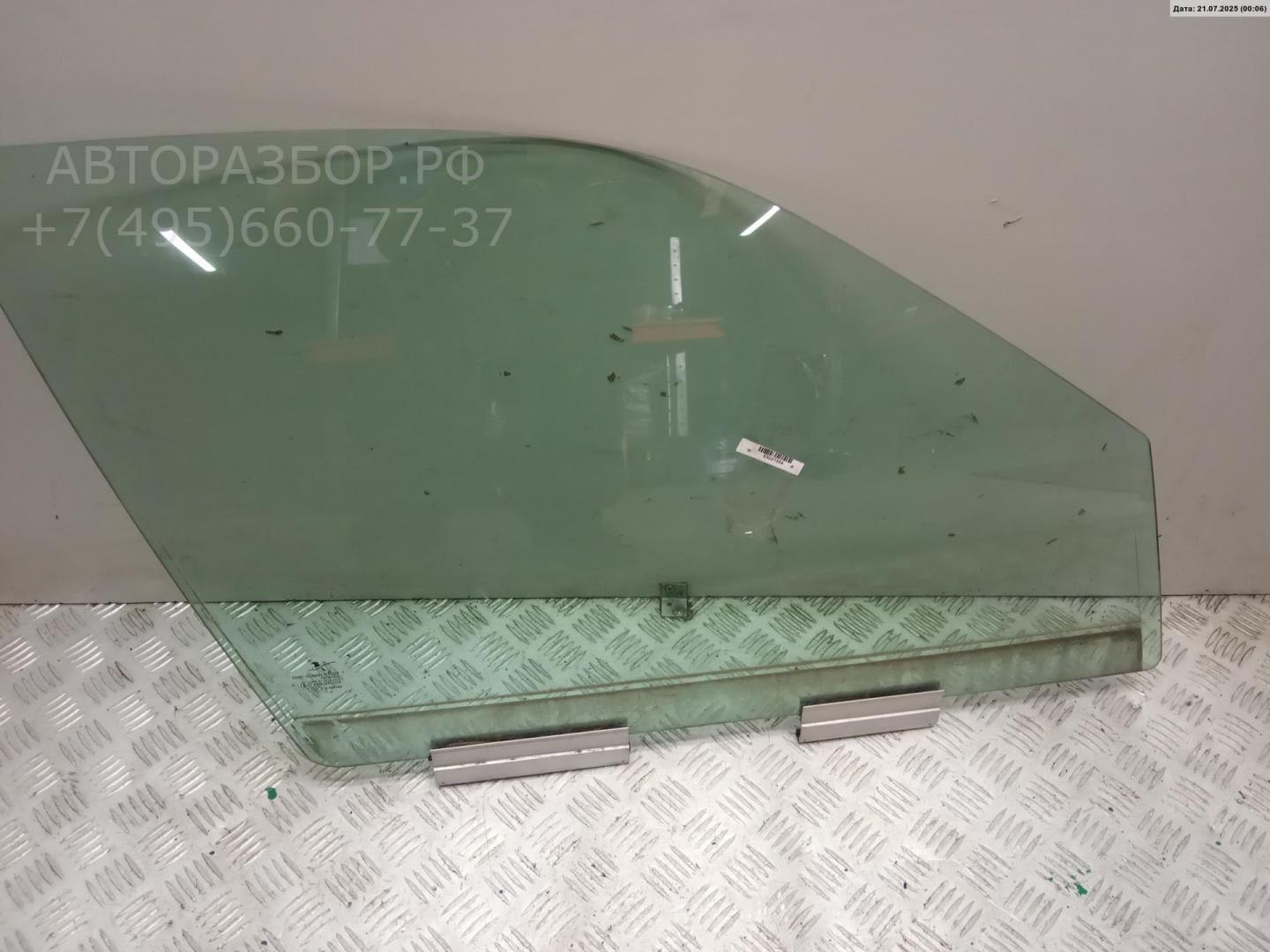 Стекло двери передней правой